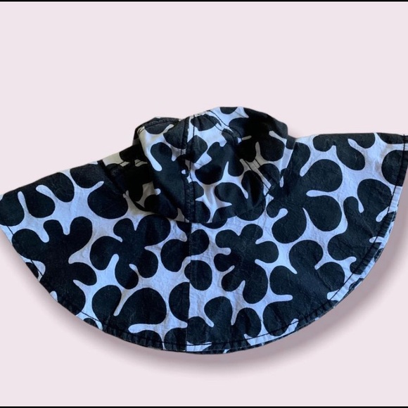 Cow print hat - Picture 4 of 4